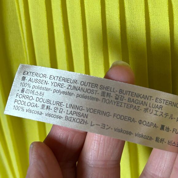 Massimo Dutti top cami size 10 yellow strappy pleated gauzy layer feminine - Picture 7 of 8